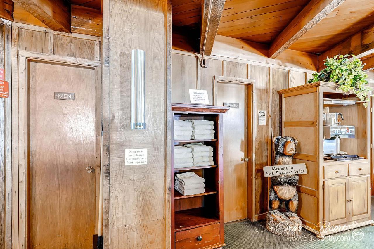 Petite Remodeled Corner Unit With Lots Of Light, Onsite Hot Tubs, Walk To Town Pm4A Apartment Breckenridge Exterior photo
